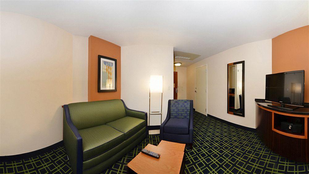 Fairfield Inn & Suites Santa Cruz - Capitola Exterior photo