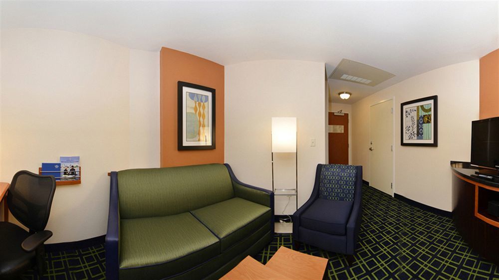 Fairfield Inn & Suites Santa Cruz - Capitola Exterior photo